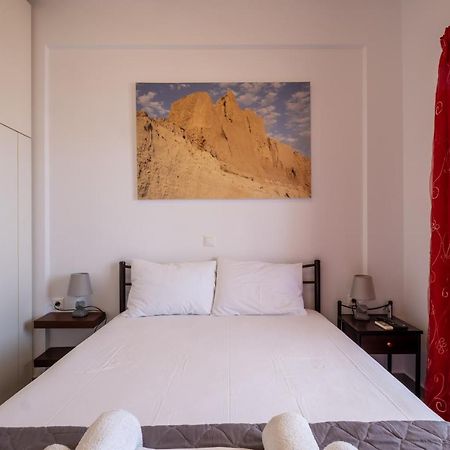 Adelphi Apartments Períssa Extérieur photo