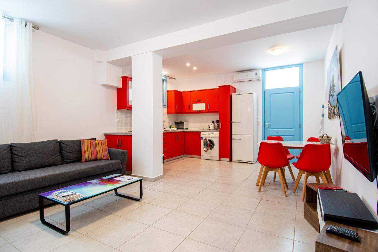 Adelphi Apartments Períssa Extérieur photo