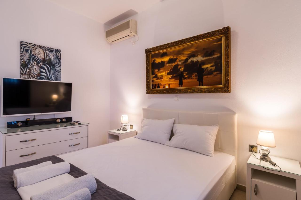 Adelphi Apartments Períssa Extérieur photo