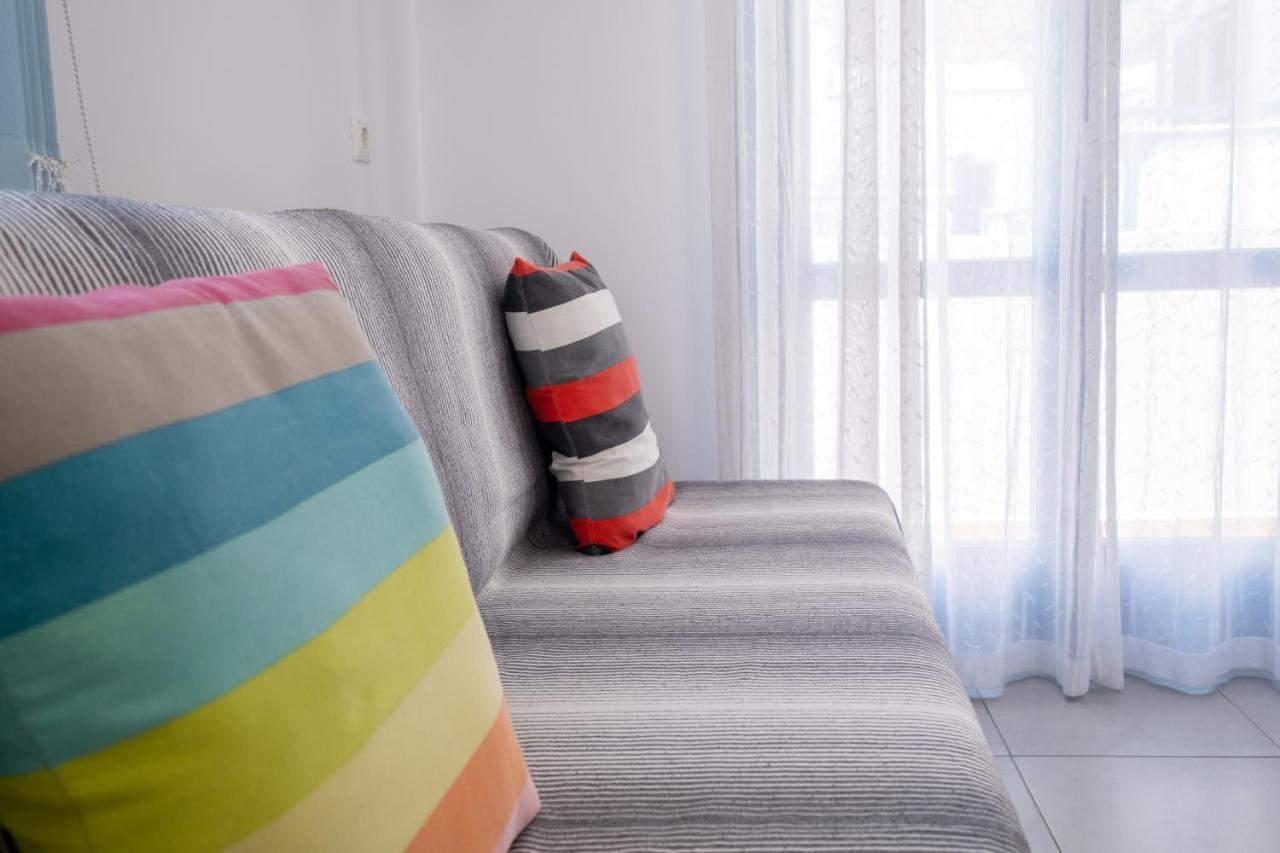Adelphi Apartments Períssa Extérieur photo