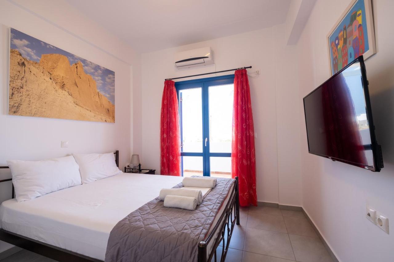 Adelphi Apartments Períssa Extérieur photo