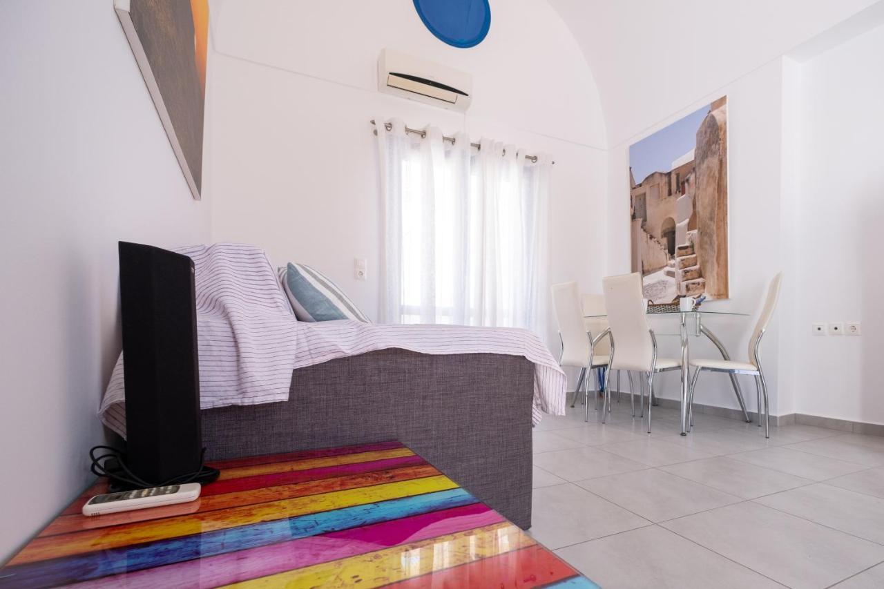 Adelphi Apartments Períssa Extérieur photo
