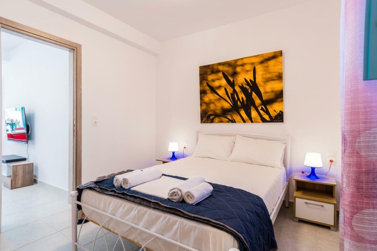 Adelphi Apartments Períssa Extérieur photo